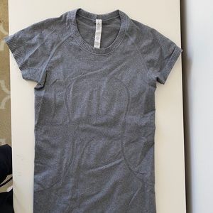 Lululemon top